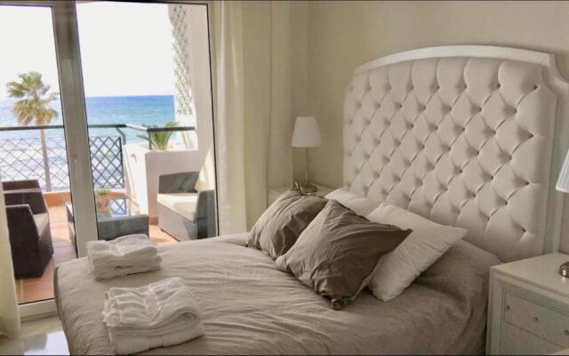 MI CAPRICHO A16 Beachfront Apartment