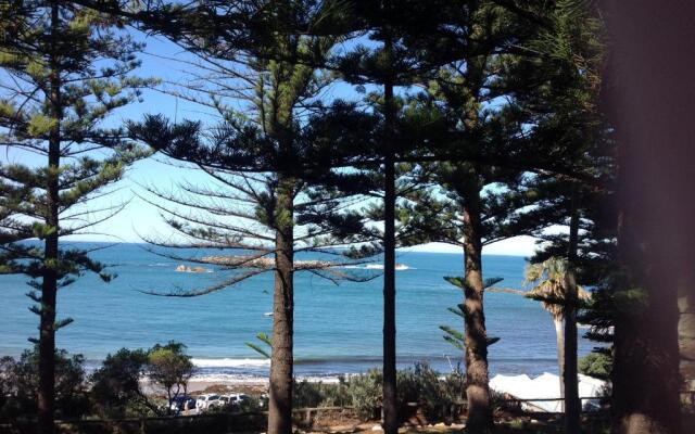 Port Elliot rural retreat