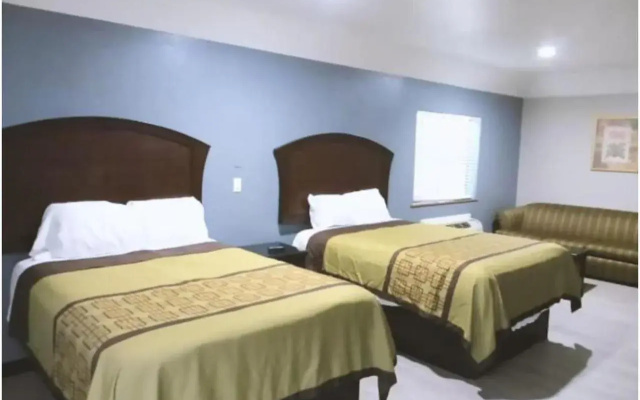 Hotel O Regency Suites Houston - IAH Beltway 8
