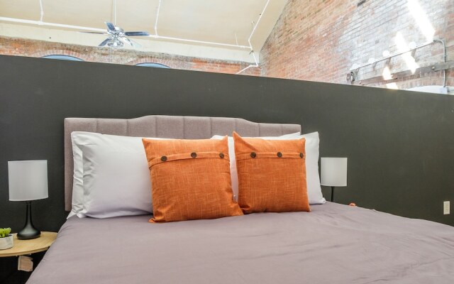 Spacious CLE Apartments by Frontdesk