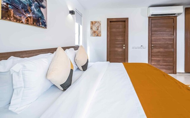 Crest Apartments & Suites
