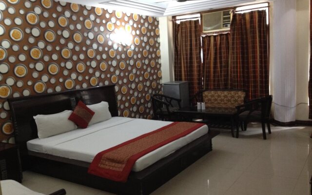 OYO 7844 Hotel Welcome Plaza