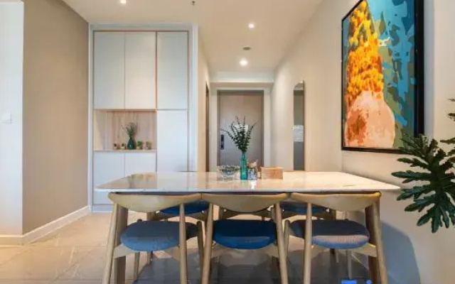 Zenity - 3 Bedrooms Apartment - Central D1