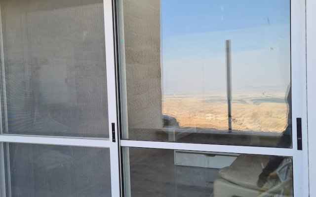 Luxury 1 BR Apartment Near the Dead Sea