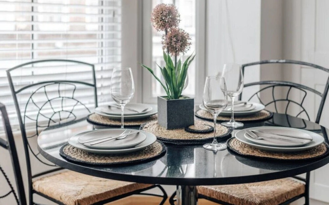 Seagrass Henley - 2 Bed Entire Serviced Apartment