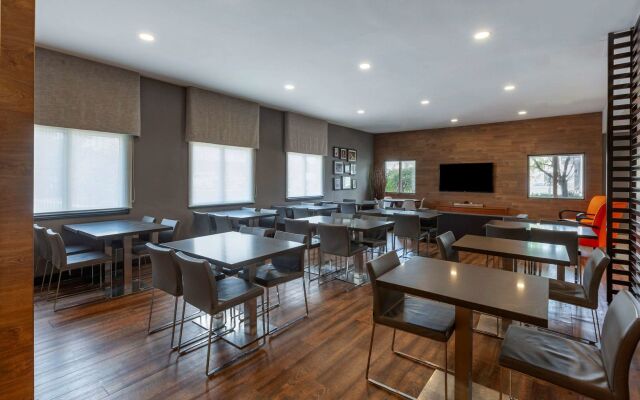 Spark by Hilton Toronto Mississauga