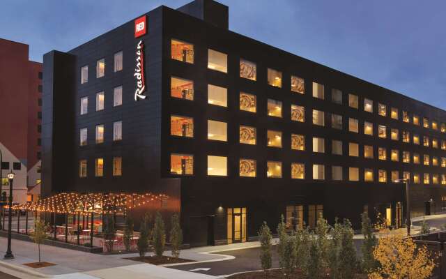 Radisson RED Minneapolis Downtown