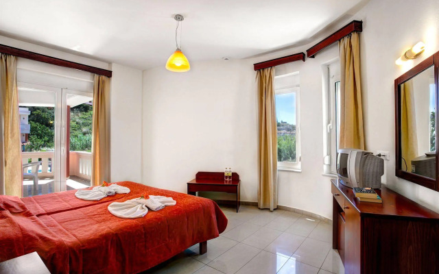 Artemis Hotel Apartments