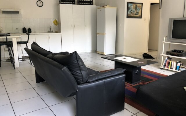 2 Bedroom Apartment in Higgovale