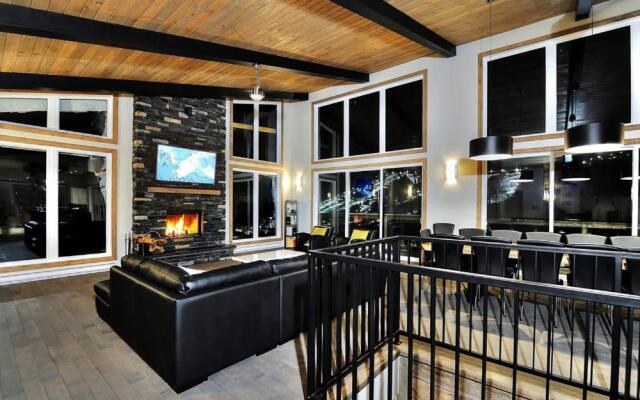 Chalet 9A Chemin Blanc by Les Chalets Alpins