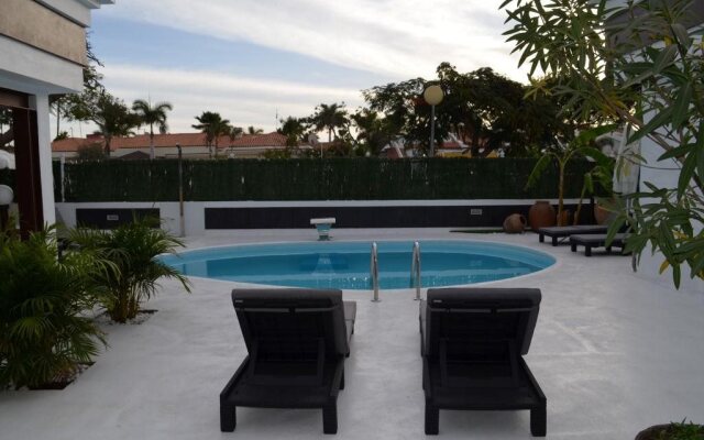 Apartamentos Lacy Only Adults