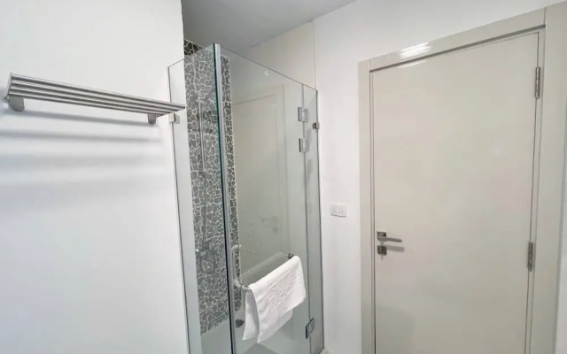 Xuru Stays I Charming & Beautifully Styled 3bdr @ Swan Lake Gouna