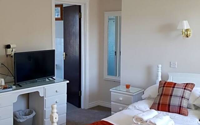 Central Bar Guesthouse
