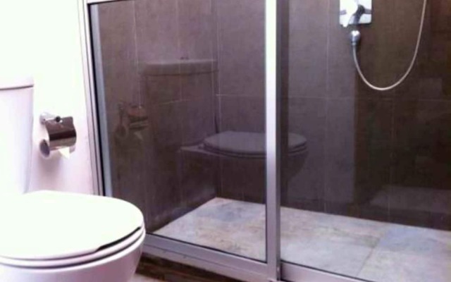 Yoho Lagoonside Holiday Bungalow