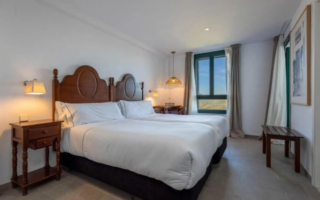 TUGASA Hotel Arco de la Villa