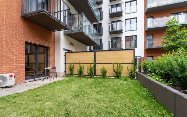 Lokum Salsa Apartment Cracow by Renters