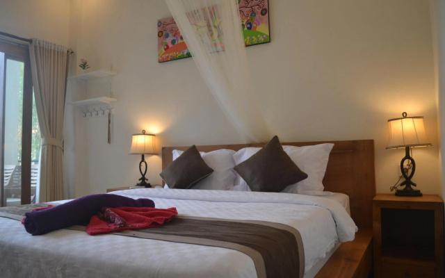 Master Homestay – Guest Rooms – Purwakerti