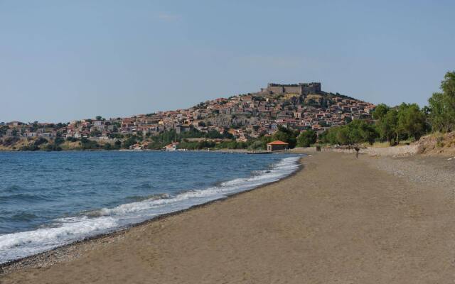 Delfinia Hotel & Bungalows