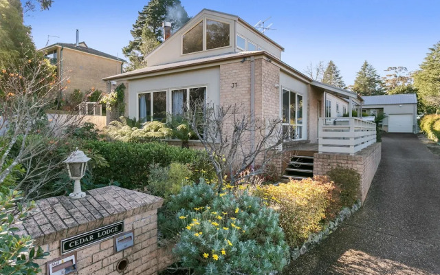 Cedar Lodge