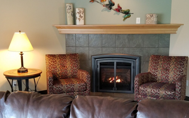 Redwood Garden Inn