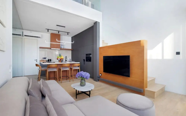 The Oasis II Townhouses by BREIG