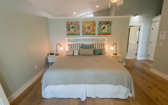 Breakaway Apartment 4