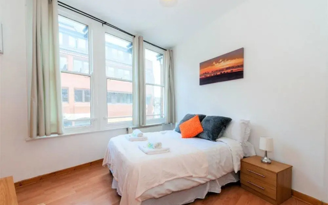 Voussoir Apartments