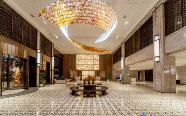 International  Hotel.LuoYang