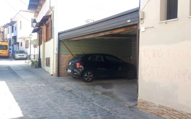 Stunning city view apt & parking space at Old town