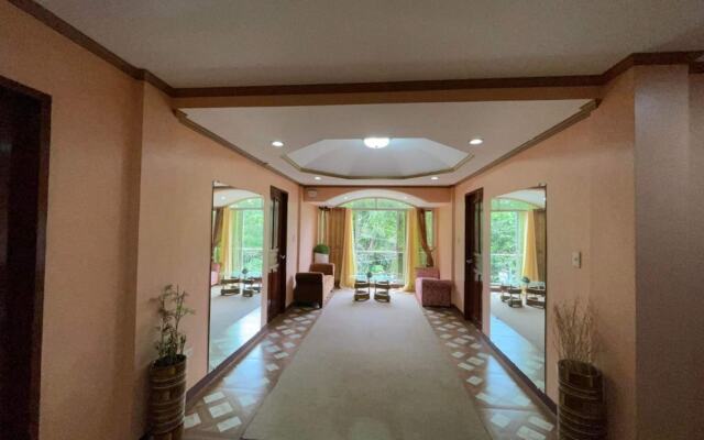 OYO 932 Casa Venicia  Caticlan Annex