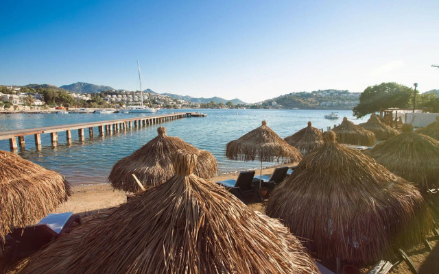 Mare Suites