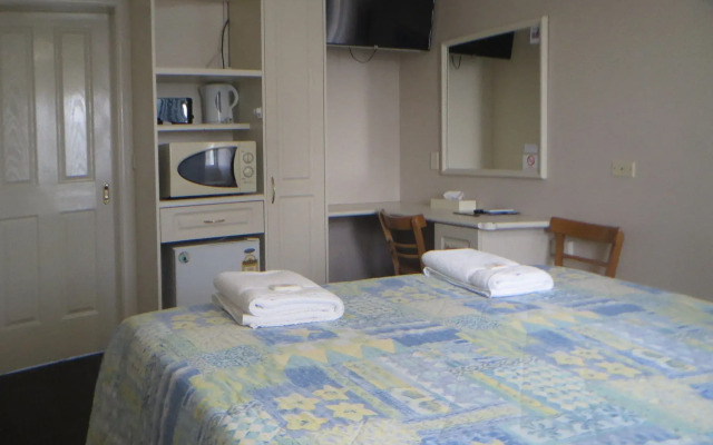 Coachman Hotel Motel