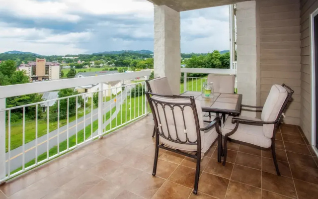 Whispering Pines 102hc