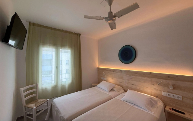 Hostal Rom