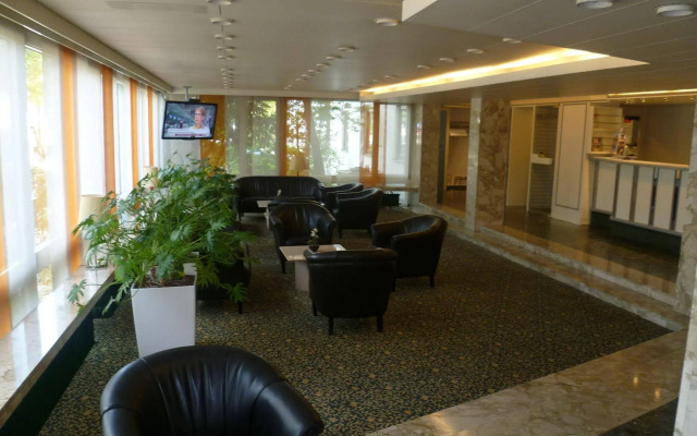 AVIA Hotel