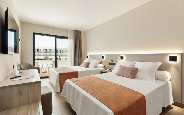 Отель Best Oasis Tropical