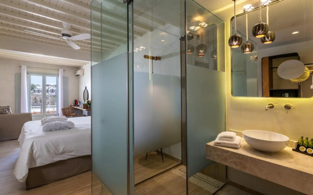 Poseidon Hotel & Suites