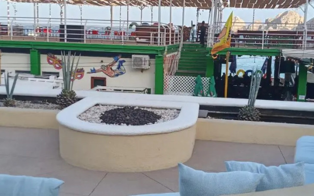 One Bedroom Ocean Front Suite on Medano Beach