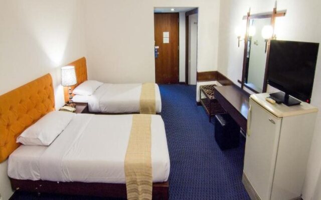 Phet Hotel