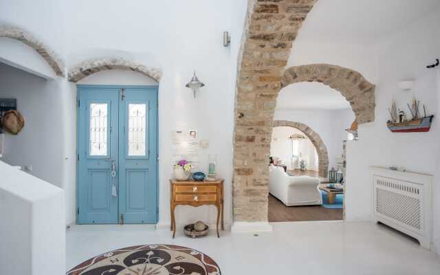 Monogram Travel Antiparos