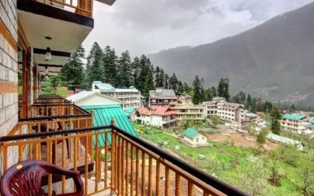 Hotel Manu Palace