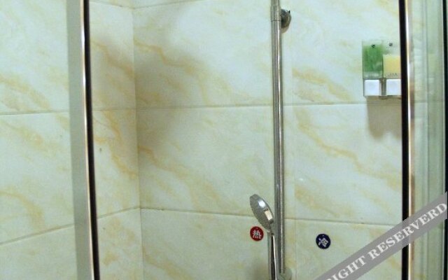 尉氏宇源商务酒店