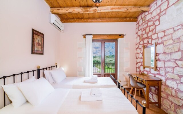Villa Ostria Near Georgioupolis - 3bd 2ba
