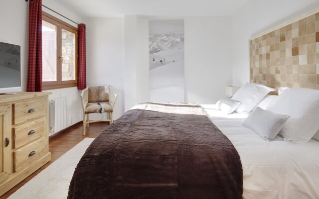 Esquiros by FeelFree Rentals