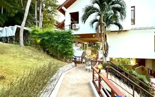 Newly Renovated Modern 3BR Blue Canyon Golf Villa