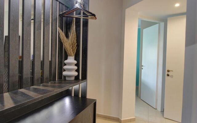 2 Bedroom Apartment on Beach Elias Lower