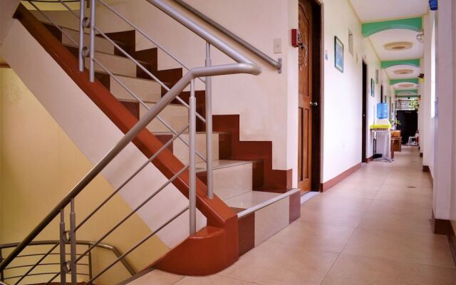 Zen Rooms Baywalk Palawan