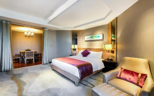 Rezen Kingtown Hotel (Chongqing Ranjiaba)