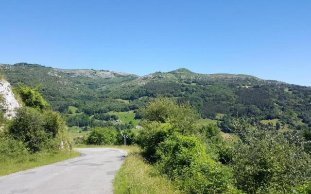 Chalet en la Montaña junto a 2 Ríos en Cantabria