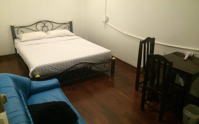 La Maison Verte Hostel